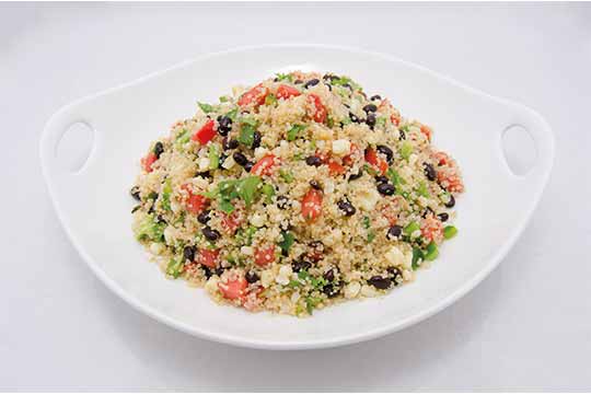 Bohnen-Süßkartoffel-Salat mit Quinoa