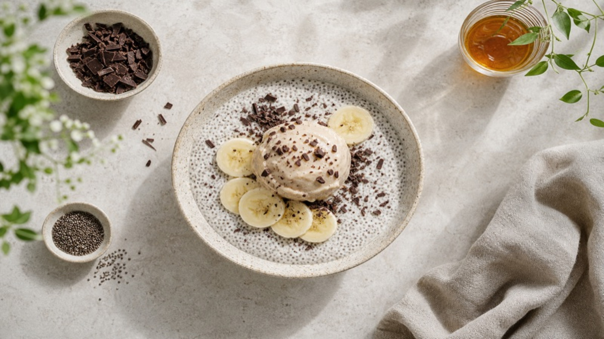 Chia Pudding mit Bananeneis