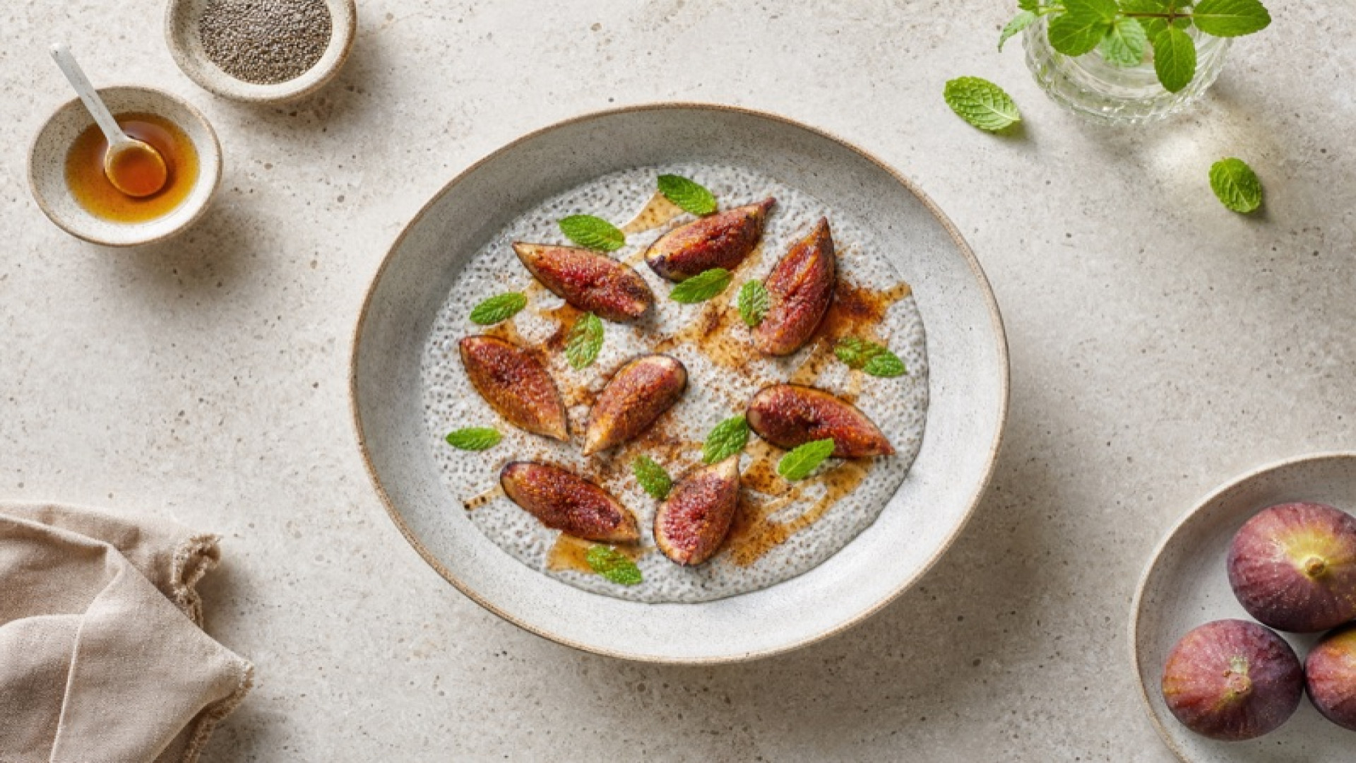 Chia Pudding mit gebackenen Feigen