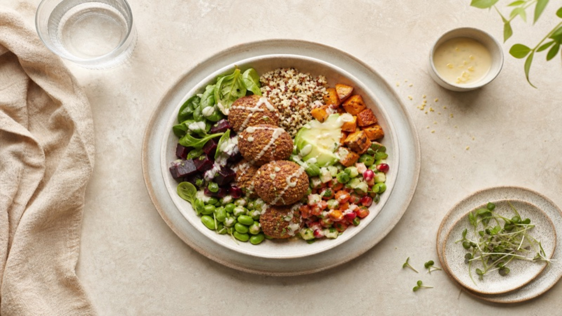 Dean & David - Falafel Tahini Small mit Tahini Lemon Dressing