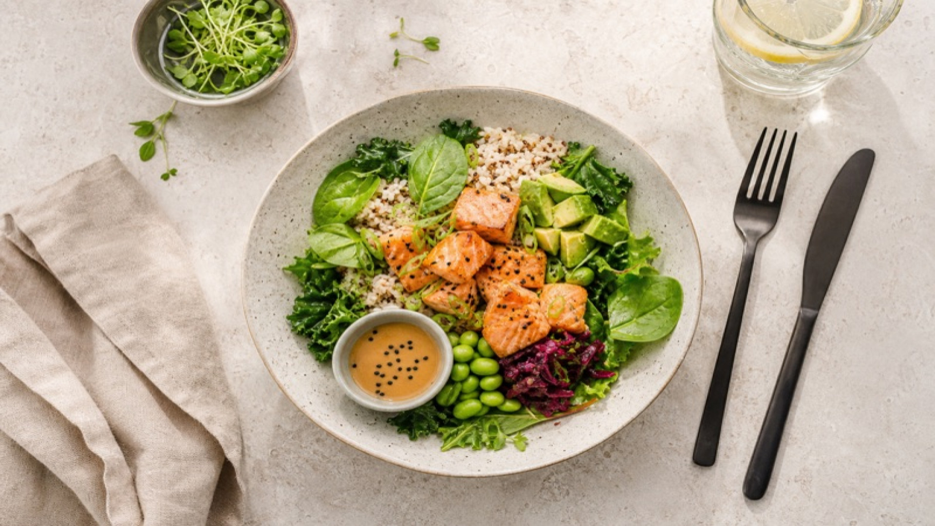 Dean & David - Lachs Avocado Bowl