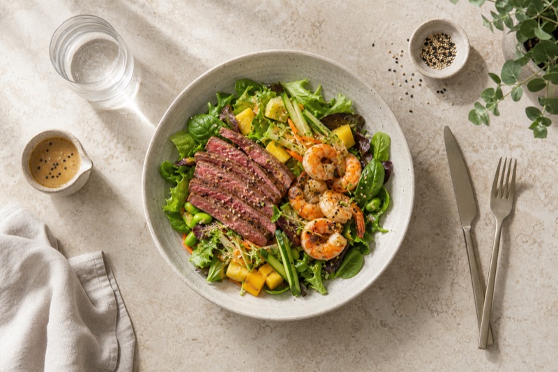 Dean & David - Surf & Turf Classic mit Ingwer Sesam Dressing