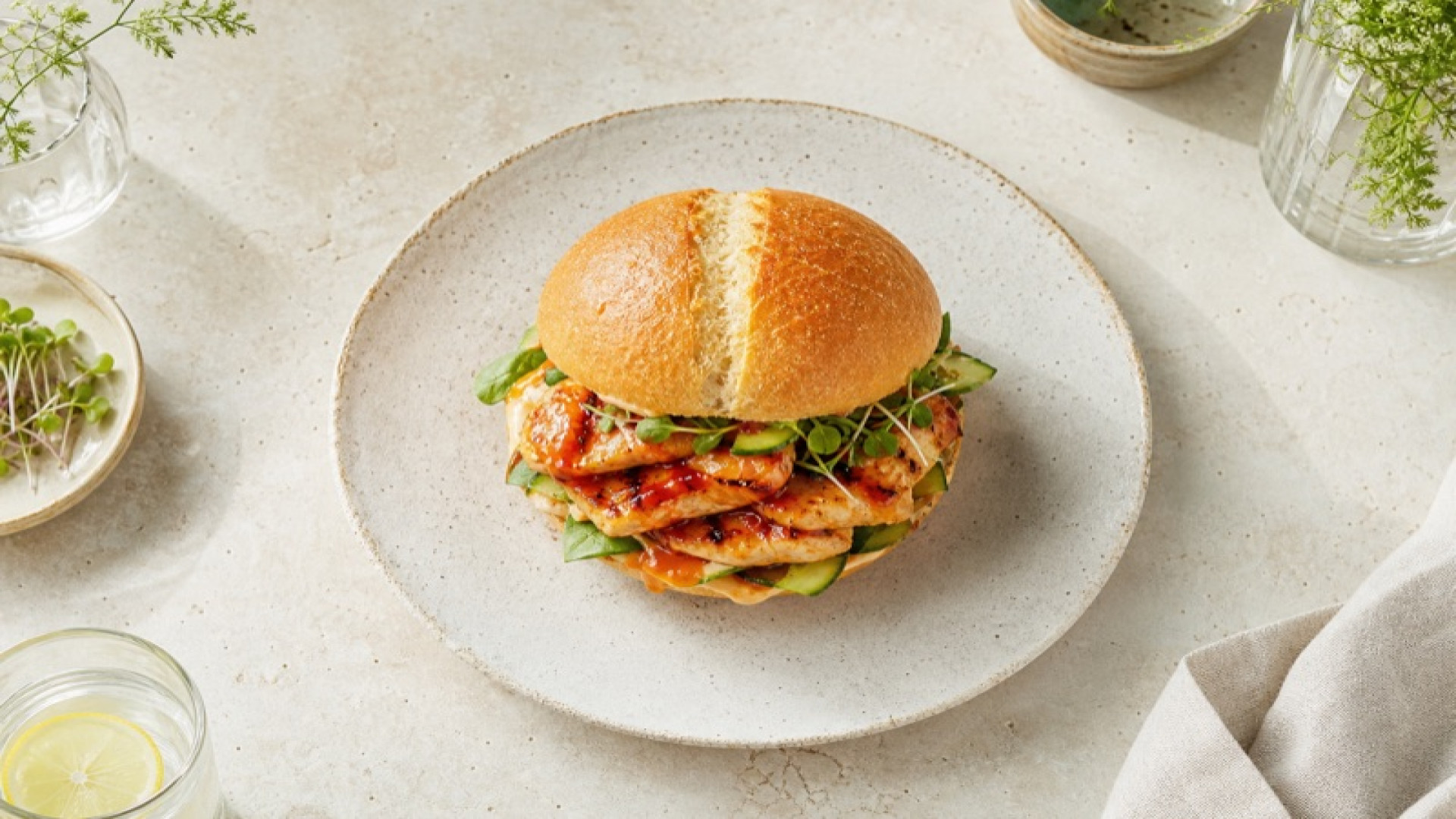Dean & David - Sweet Chili Chicken Sandwich