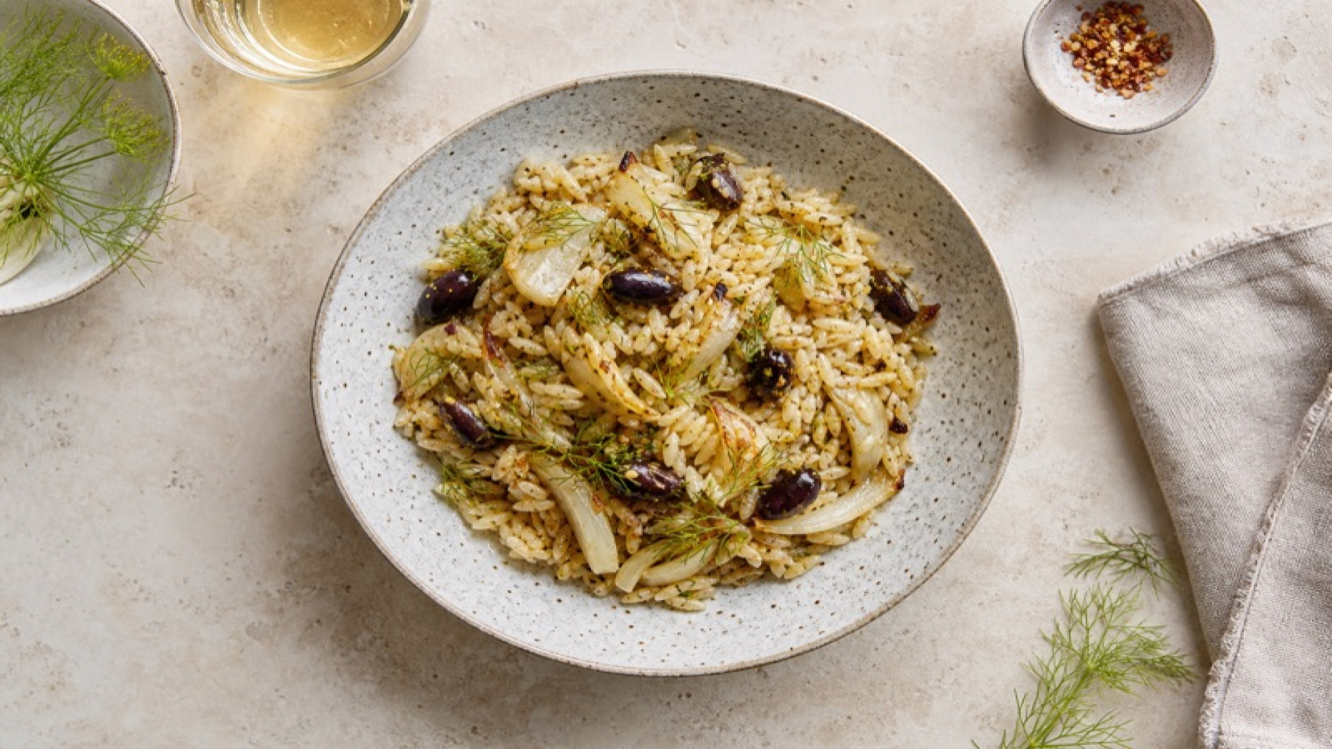 Gerösteter Risottoreis mit Fenchel und Oliven
