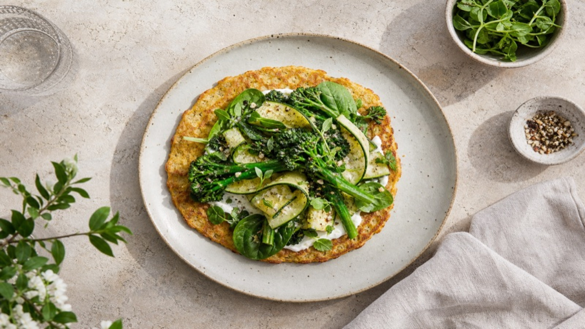 Knuspriger Kartoffel-Wrap mit gedünstetem Köhler und Zucchini
